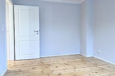 Bild zu Luxus 2-Zimmer-Wohnung mit hochwertiger Einbauküche und Dielenboden in Rostock-Komponistenviertel