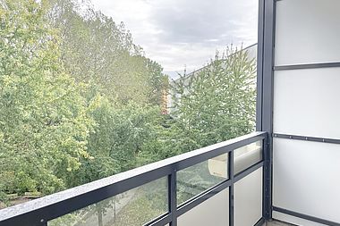 Bild zu 3-Zimmer-Wohnung mit Balkon und Badewanne in Rostock-Groß Klein