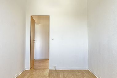 Bild zu Helle 3-Zimmer-Wohnung mit verglasten Balkon in Rostock-Schmarl