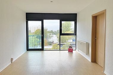 Bild zu 3-Zimmer-Wohnung mit Balkon und Badewanne in Rostock-Groß Klein