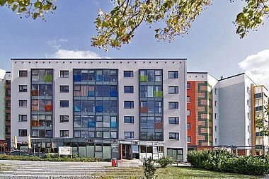 Bild zu 3-Zimmer-Wohnung mit Balkon und Badewanne in Rostock-Groß Klein