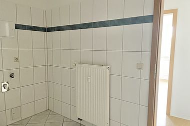 Bild zu 3-Zimmer-Wohnung mit Balkon und Badewanne in Rostock-Groß Klein