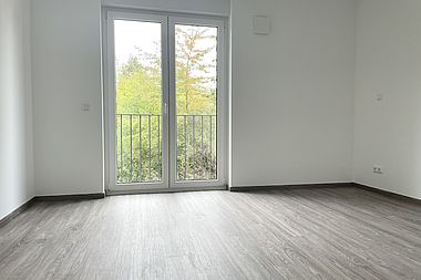 Bild zu Neubau! 3-Zimmer-Wohnung mit Einbauküche, Tiefgaragenstellplatz und Südbalkon in Rostock-Groß Klein