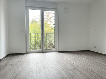 Bild zu Neubau! 3-Zimmer-Wohnung mit Einbauküche, Tiefgaragenstellplatz und Ostbalkon in Rostock-Groß Klein