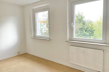 Bild zu 3-Zimmer-Wohnung mit Balkon und Badewanne in Rostock-Groß Klein